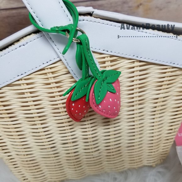 Kate Spade Picnic In The Park Basket Strawberry White Crossbody Strap included - Picture 10 of 14